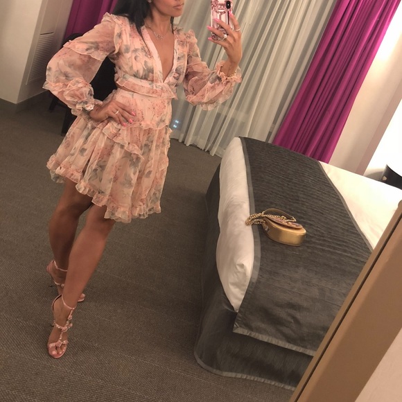 Stunning floral dress - Picture 4 of 7